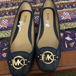 Never worn, was given to me as a gift.